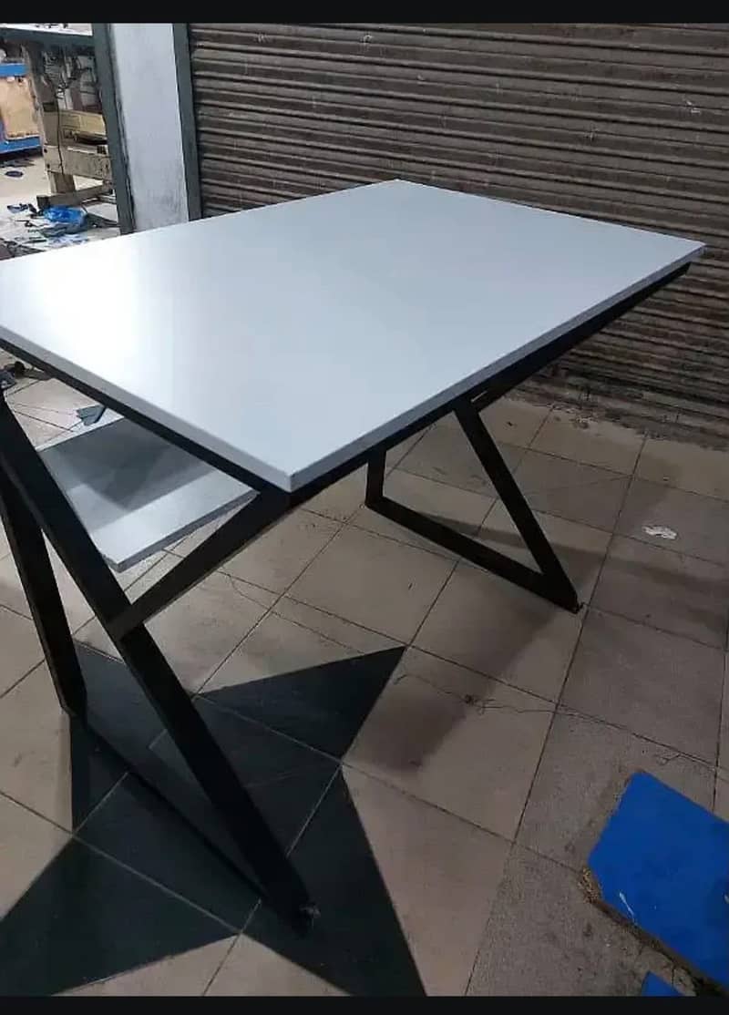 Workstation,study table,Table 4