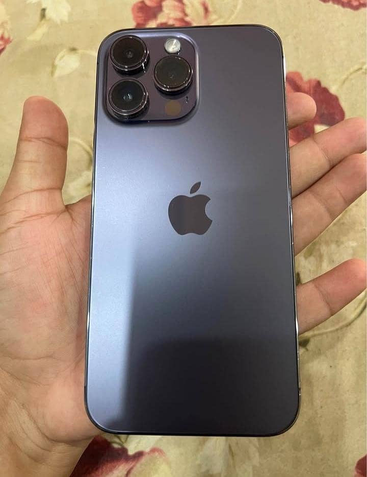 Apple iPhone 14 Pro Max 1