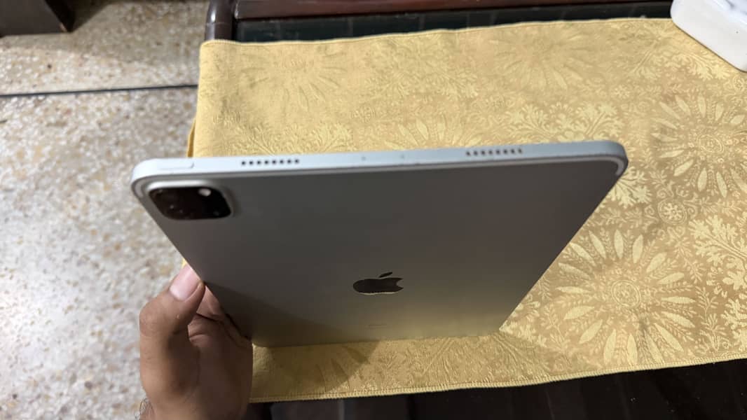 Ipad pro m1 11 inch 6