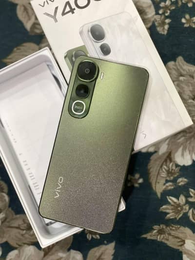 Vivo Y400 5G Olive Green – Excellent Condition