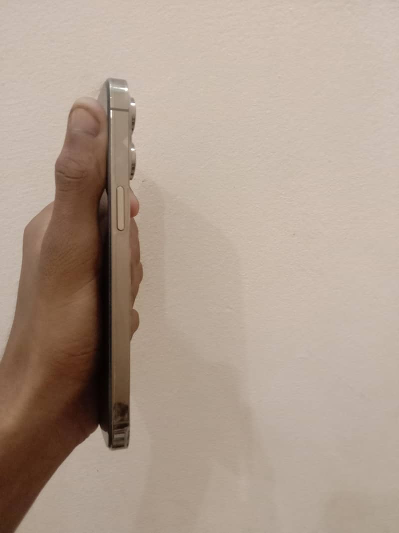 iphone 14 pro max 1