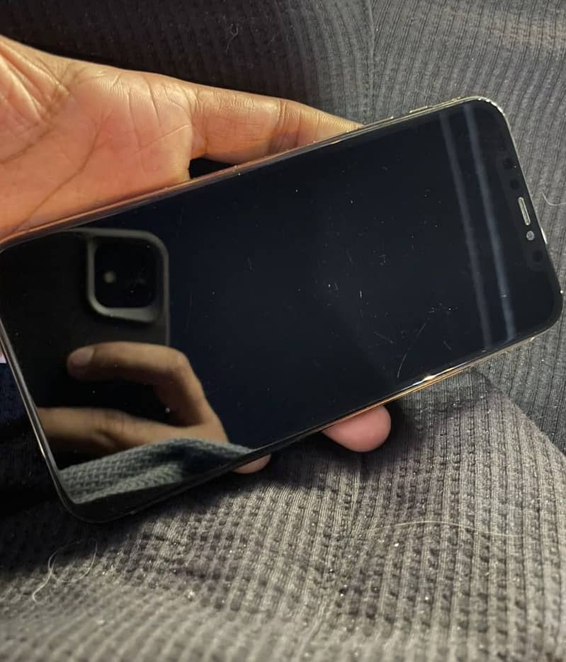 Apple iPhone 11 Pro 3
