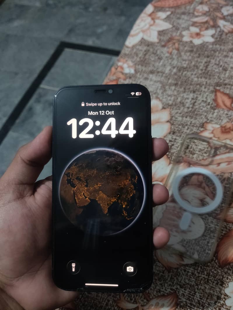 Apple iPhone 12 0