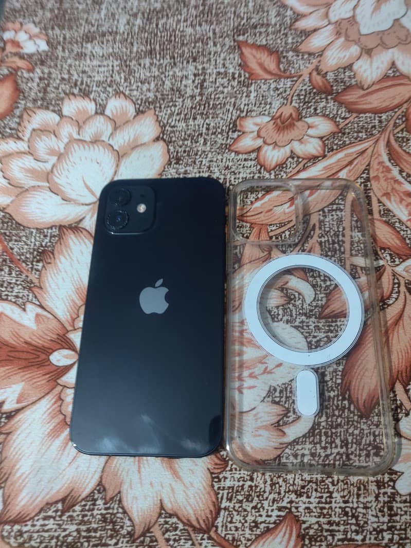 Apple iPhone 12 4