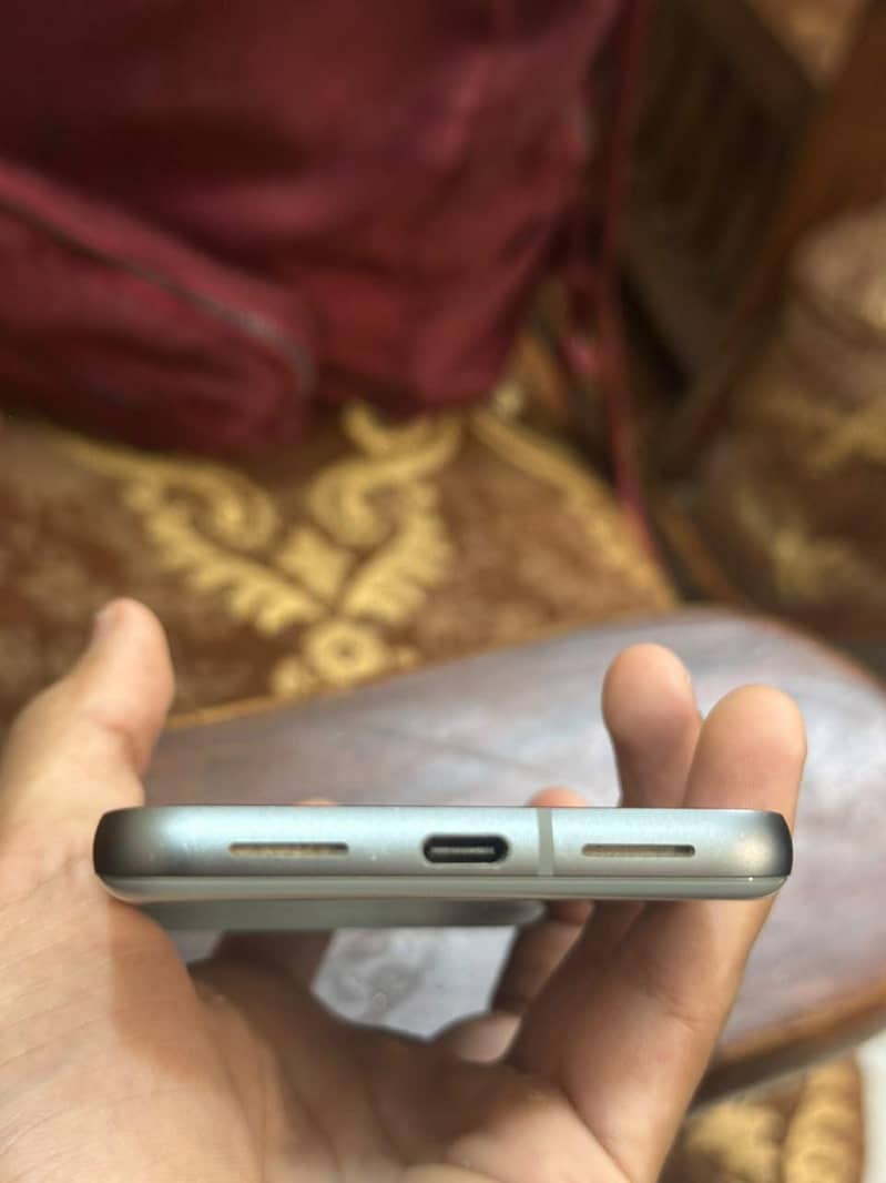 Google Pixel 8 2