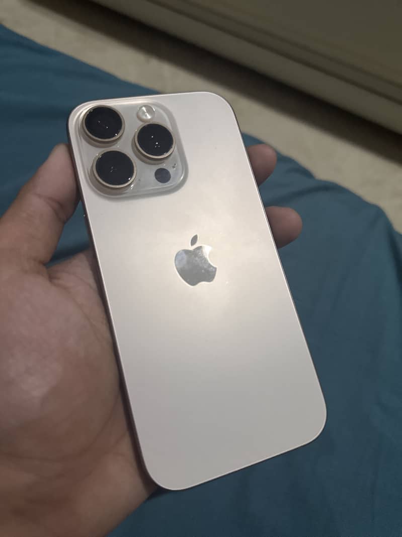 Apple iPhone 16 Pro 2
