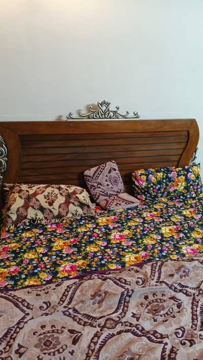 brand new bed just 1 mouth used