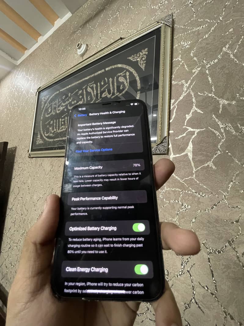 Apple iPhone XS Max 3
