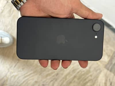 Apple iPhone 16e