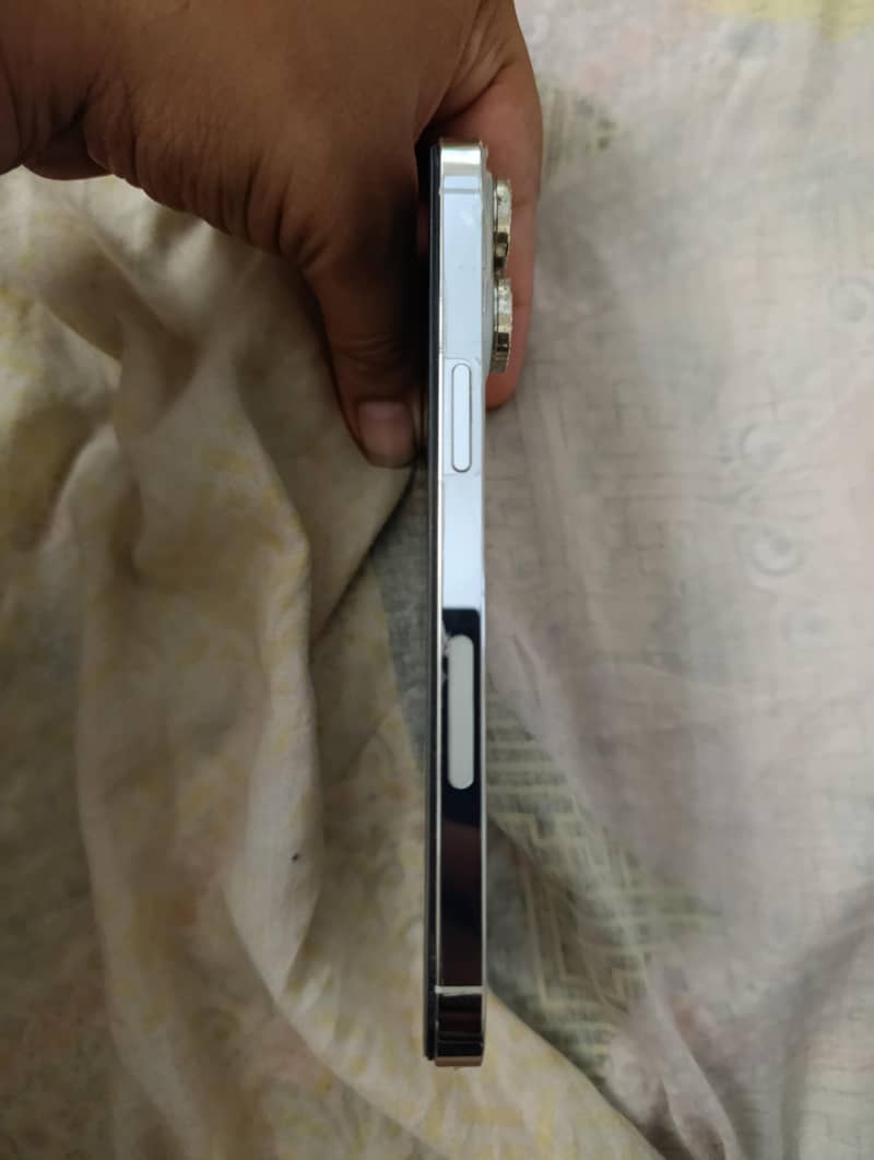 Apple iPhone 14 Pro Max 1Tb with box 2
