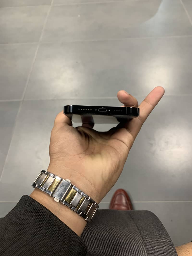 Apple iPhone 14 Pro Max 1
