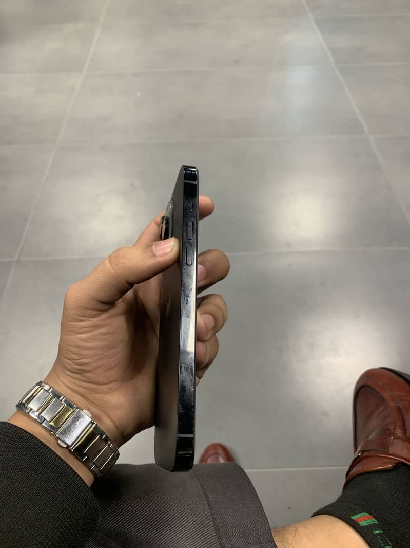 Apple iPhone 14 Pro Max 5