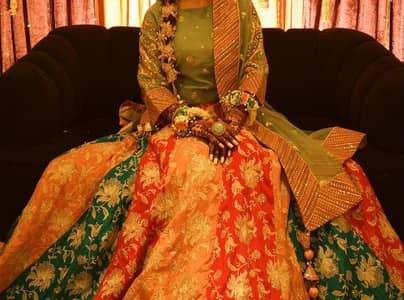mehndi lehnga