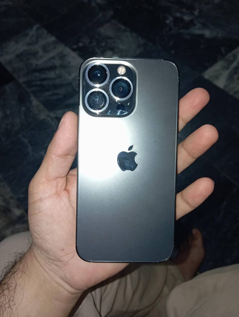 Apple iPhone 13 Pro 2
