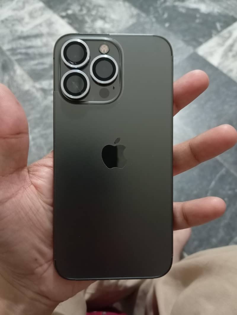 Apple iPhone 13 Pro 3