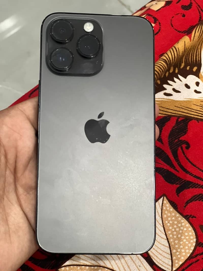 Apple iPhone 14 Pro Max 4