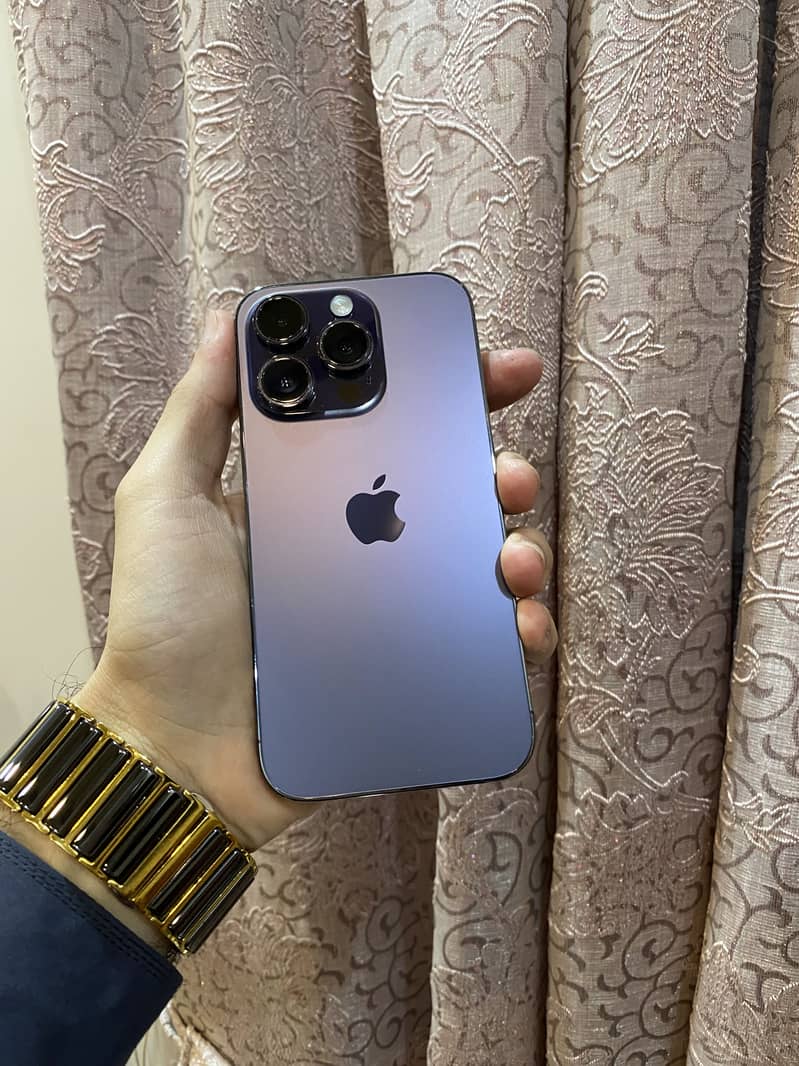 Apple iPhone 14 Pro 0