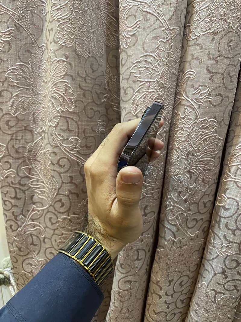 Apple iPhone 14 Pro 3