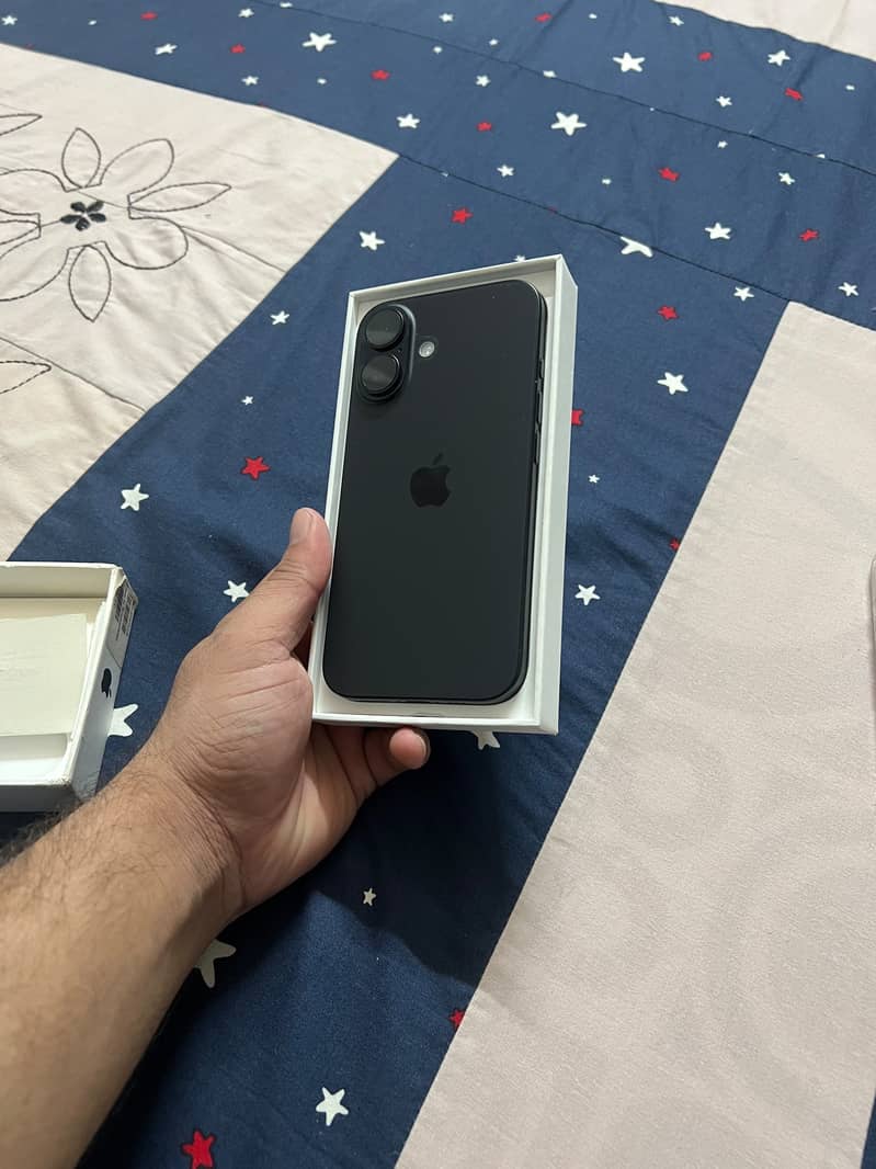 Apple iPhone 16 jv 0