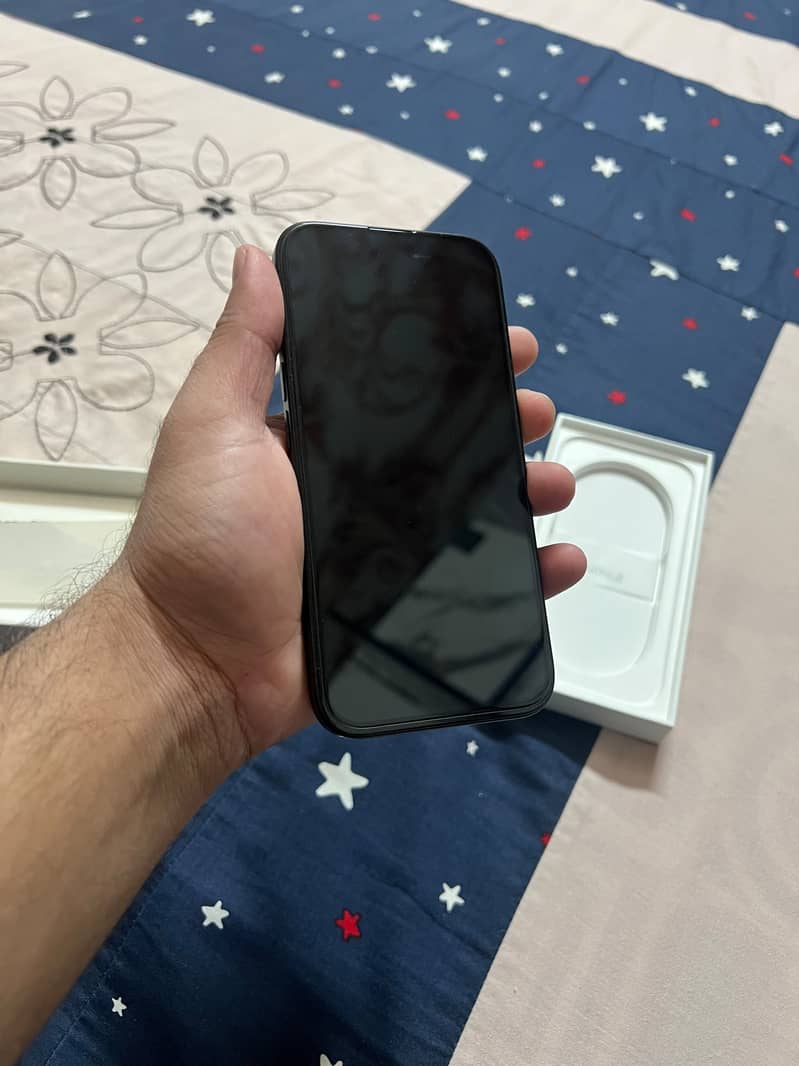 Apple iPhone 16 jv 7