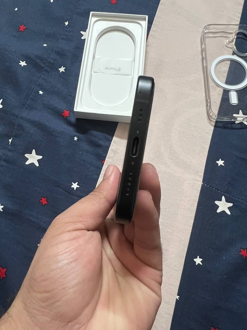 Apple iPhone 16 jv 9