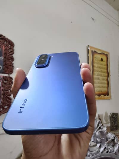 Infinix hot 70