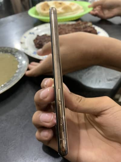 Apple iPhone XS
