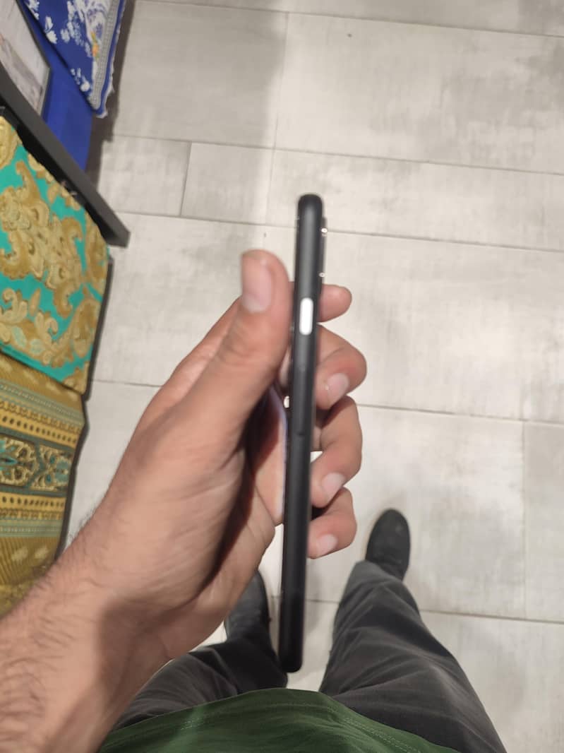 Google Pixel 4 3