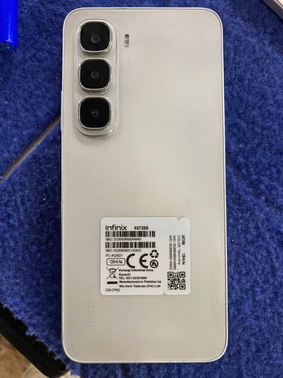 Infinix hot 60 i full box and charger included