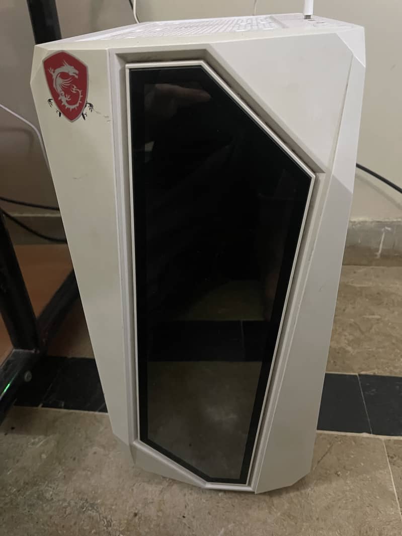 GAMING PC 10/10 condition 1