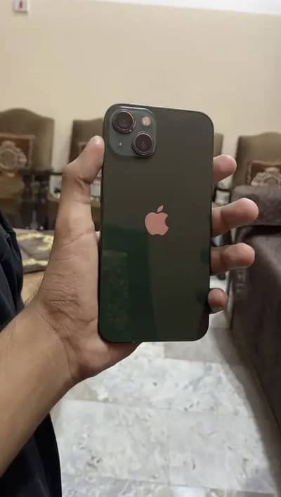 Apple iPhone 13