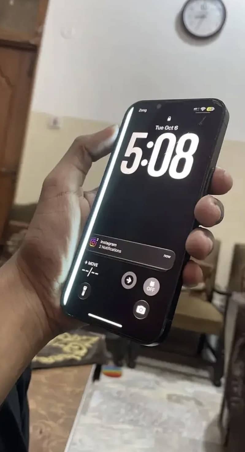 Apple iPhone 13 1
