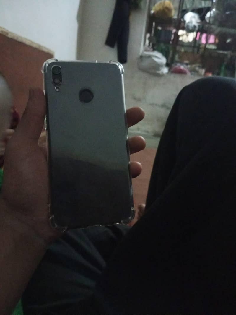 Honor 8X 3