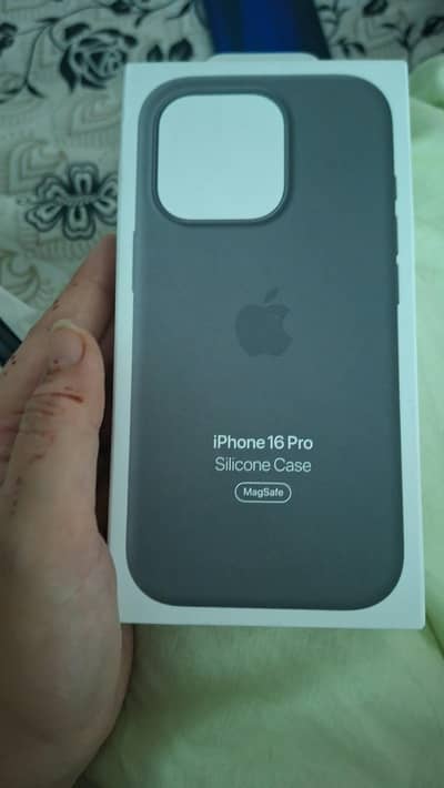 iphone 16 pro and max case's