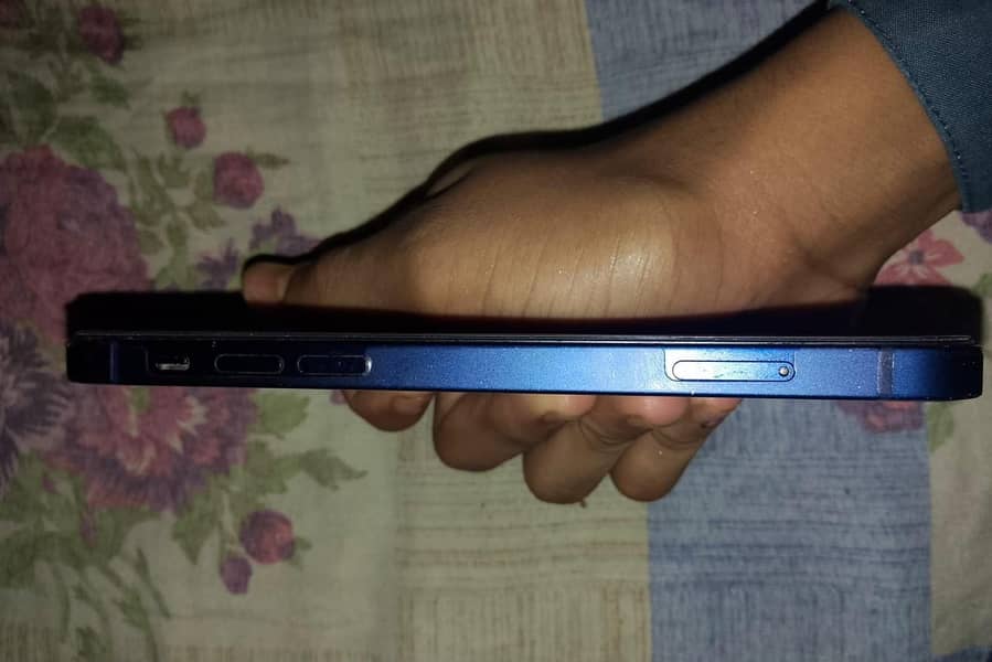 Apple iPhone 12 2
