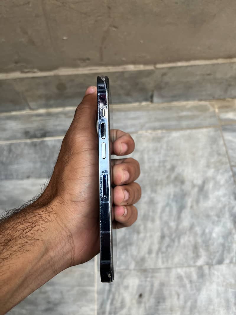 Apple iPhone 13 Pro 6