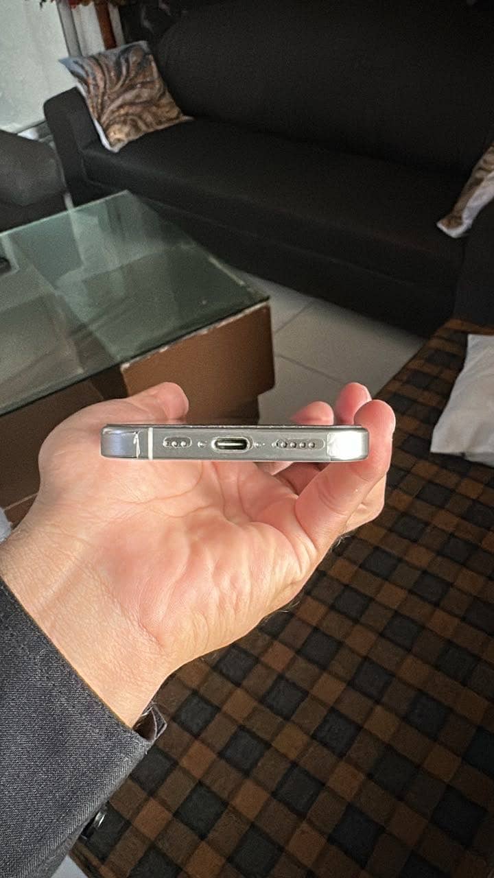 Apple iPhone 15 Pro 5