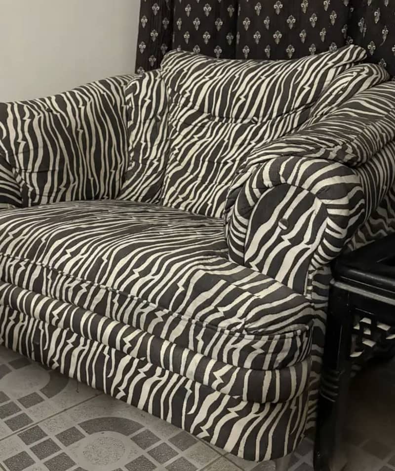 2 Seater Sofa Set 1