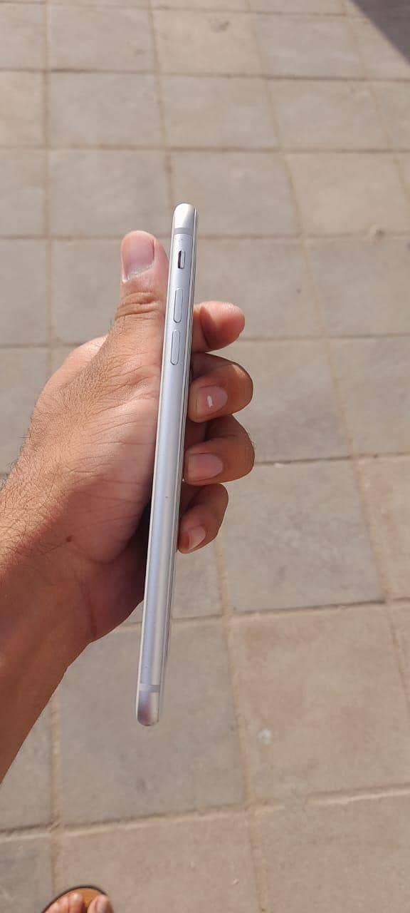 Apple iPhone 8 Plus 2