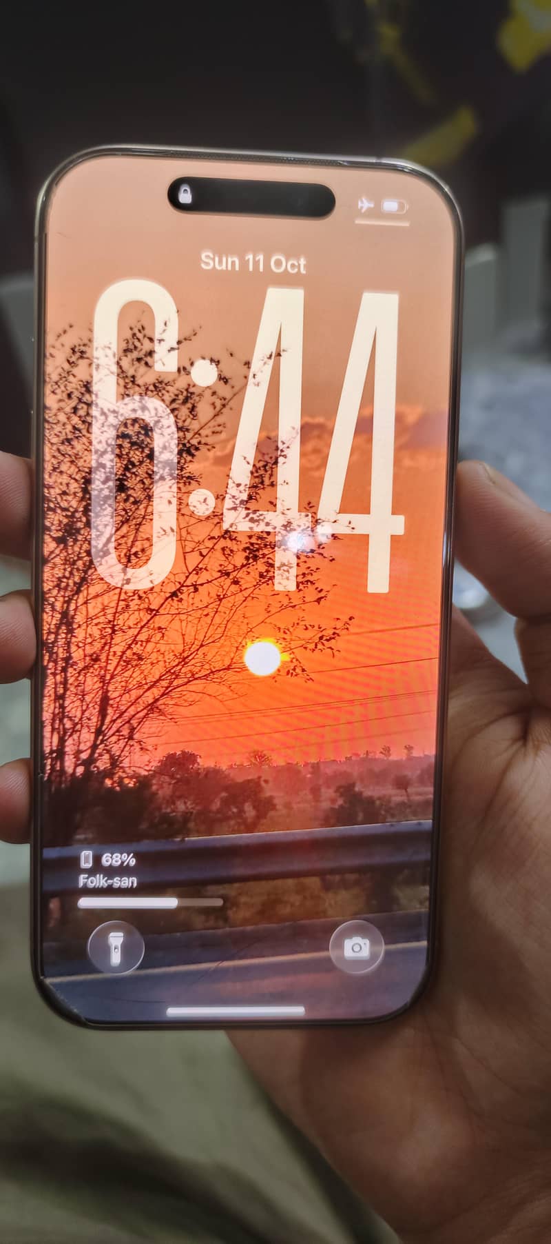 Apple iPhone 16 Pro 1