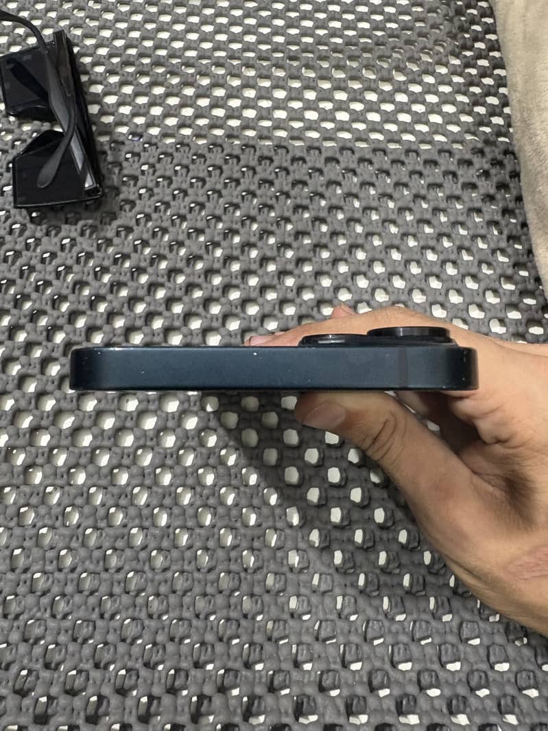 Apple iPhone 14 plus 3