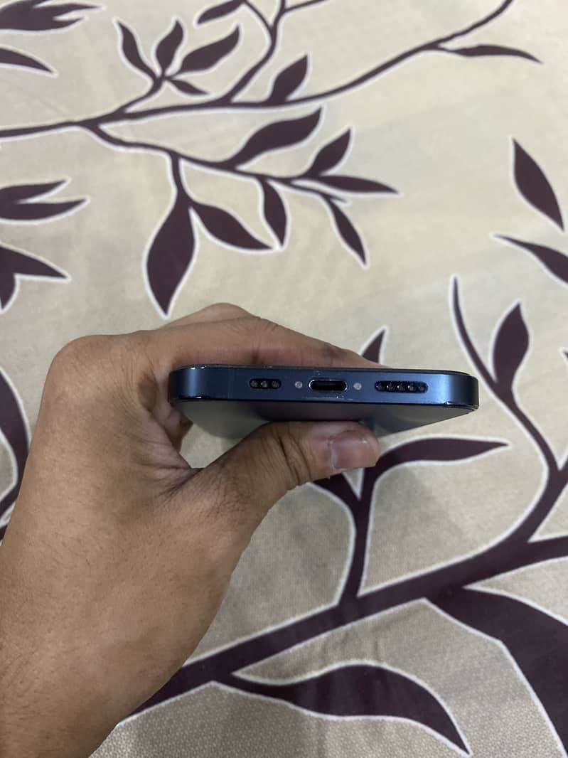 Apple iPhone 12 Pro 2
