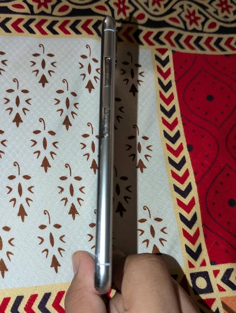 Apple iPhone XS Max 1