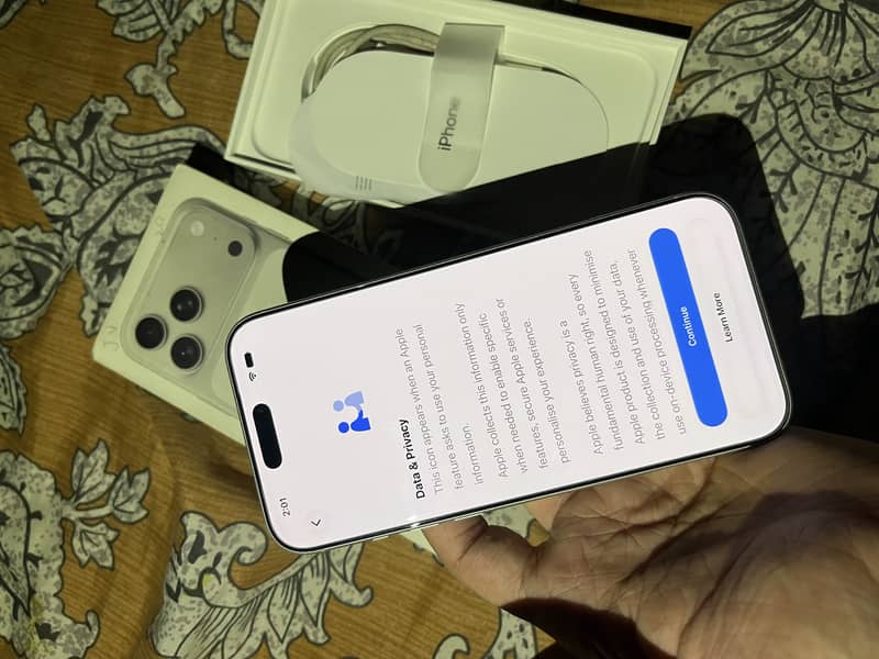 Apple iPhone 17 Pro Max 1