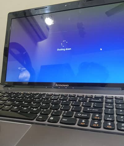 Lenovo IdeaPad Z580 Laptop | Core i3 3rd Gen | Fast SSD & Good Battery