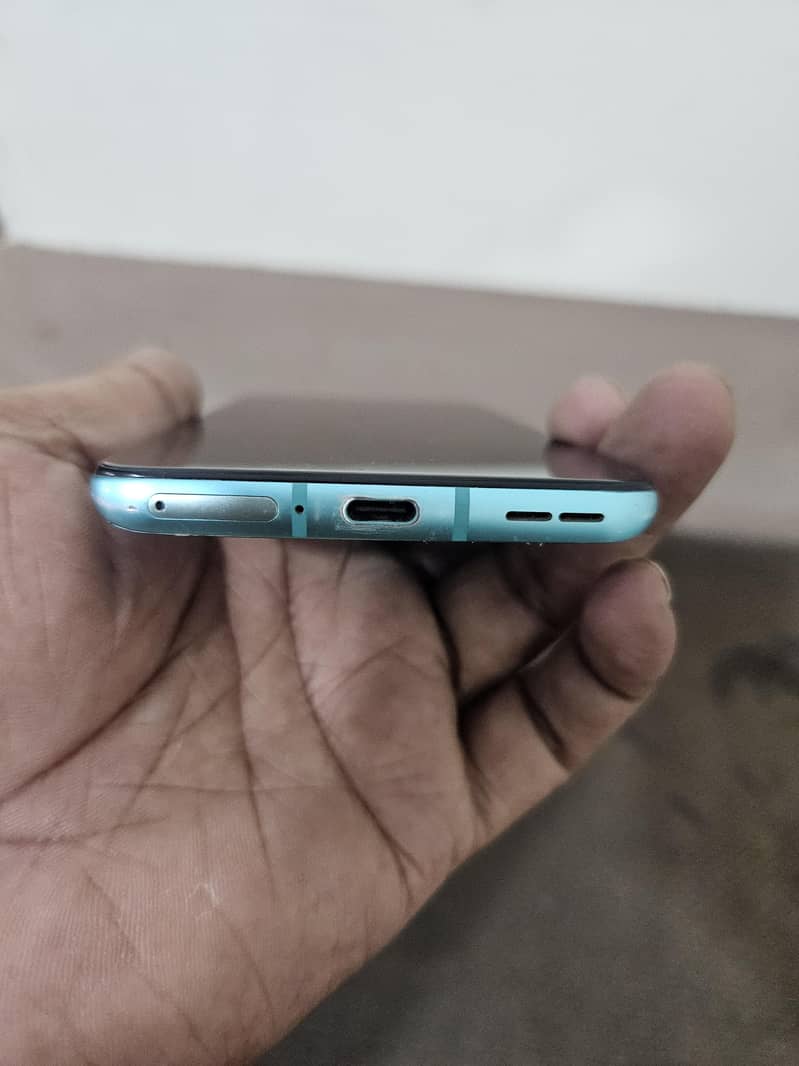One Plus 8T 4