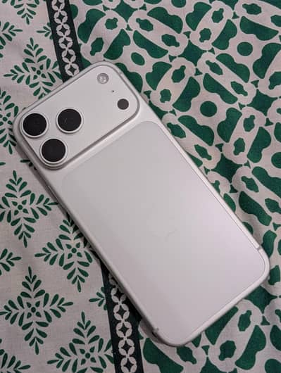 Apple iPhone 17 Pro Max jv