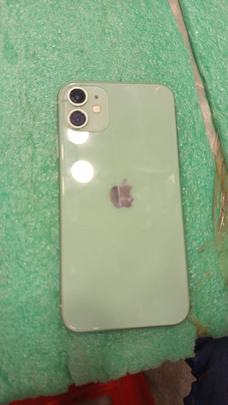 Apple iPhone 11 0