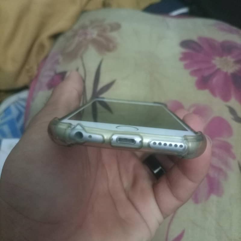 Apple iPhone 6 4