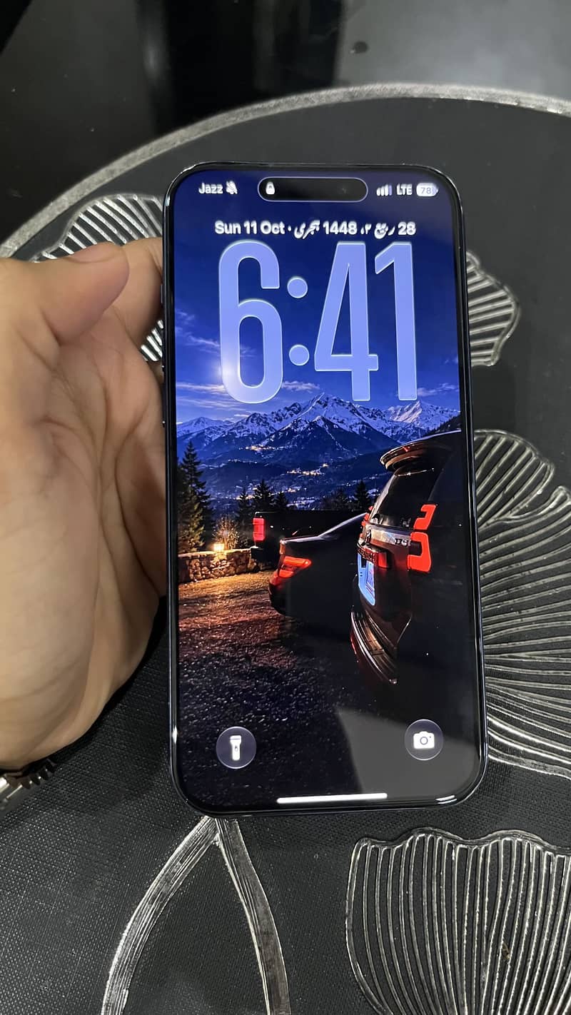 Apple iPhone 17 Pro Max 4